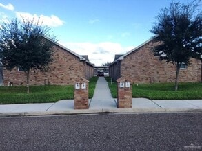 Building Photo - 716 S Dfw Dr