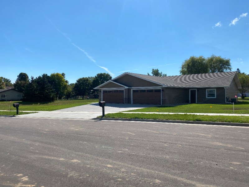 1010 Crown Ave, Rice Lake, WI 54868 Townhome Rentals in Rice Lake WI