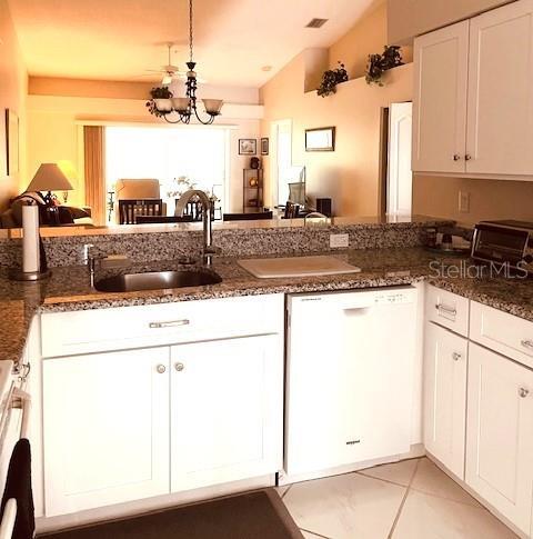 Foto del edificio - 9480 High Gate Dr