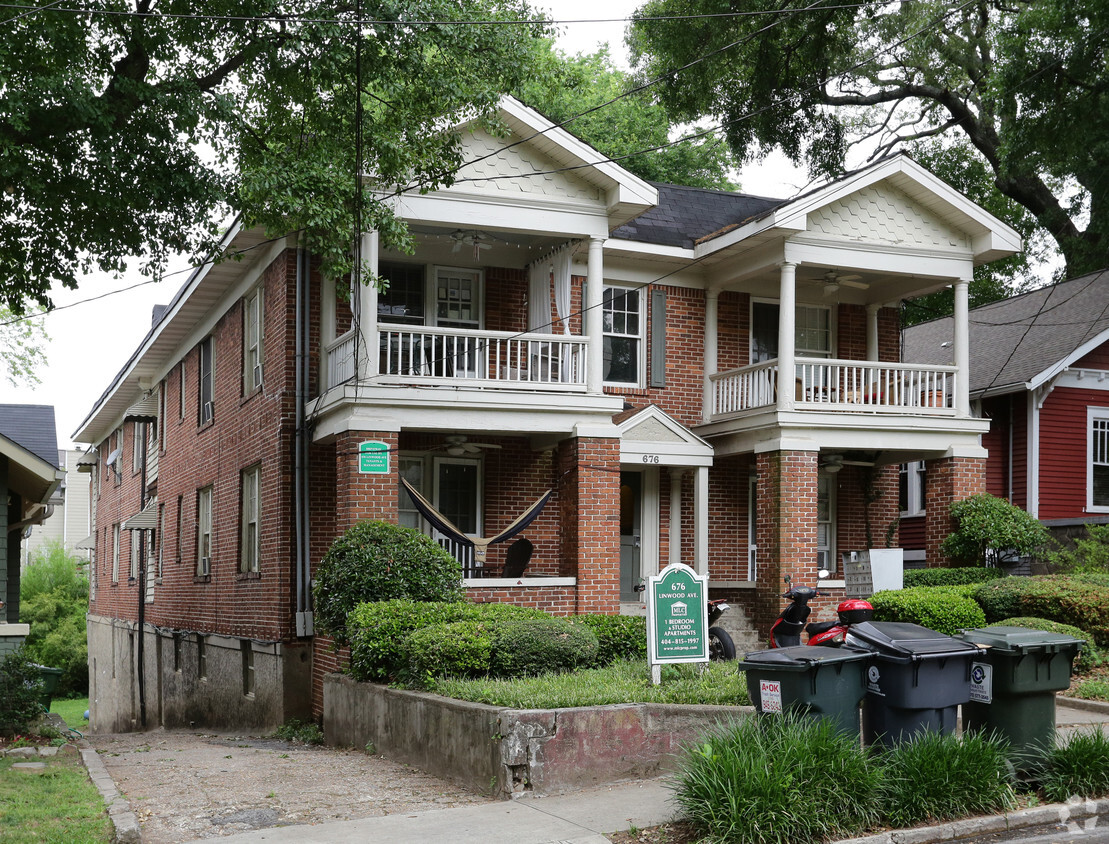 Primary Photo - 676 NE Linwood Ave