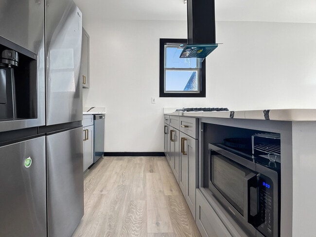 Building Photo - 2325 Reisterstown Rd