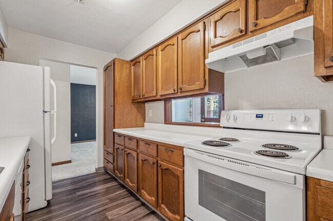 Foto del edificio - Whispering Meadows Condominiums