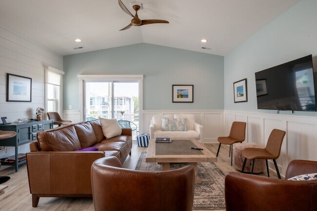 Foto del edificio - PLAN AND SECURE YOUR WINTER GETAWAY NOW, W...