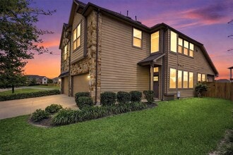 Building Photo - 28027 Rocky Heights Dr