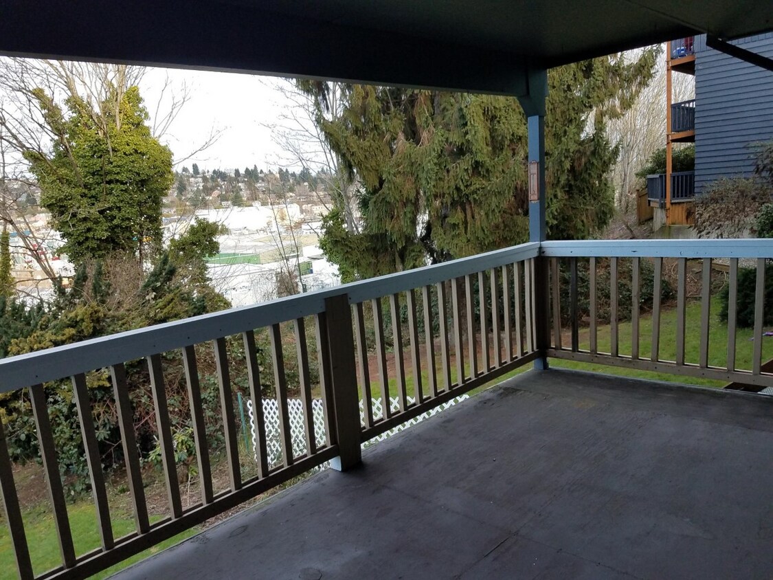 Primary Photo - 852 HS CARLSEN