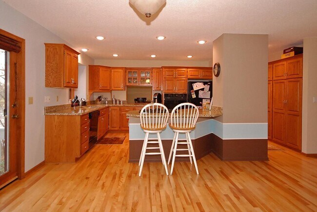 Foto del edificio - 4BR/3+1BA  Single Family House - Plymouth ...