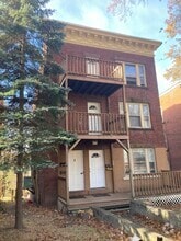 Building Photo - 449 Summit St