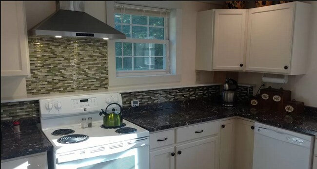 Foto del edificio - 1130 Thistle Hill Rd