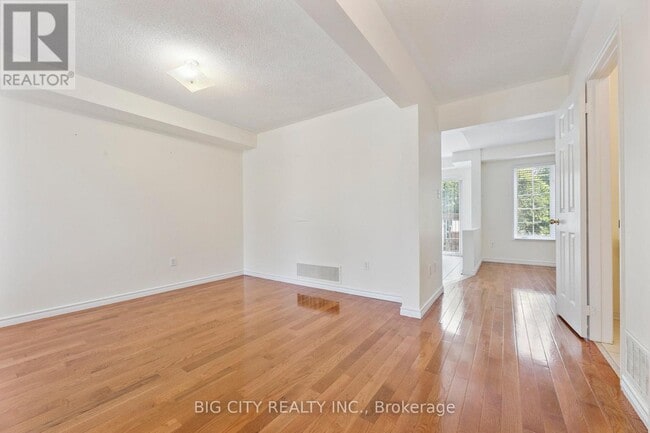 Building Photo - 23 Angier Crescent