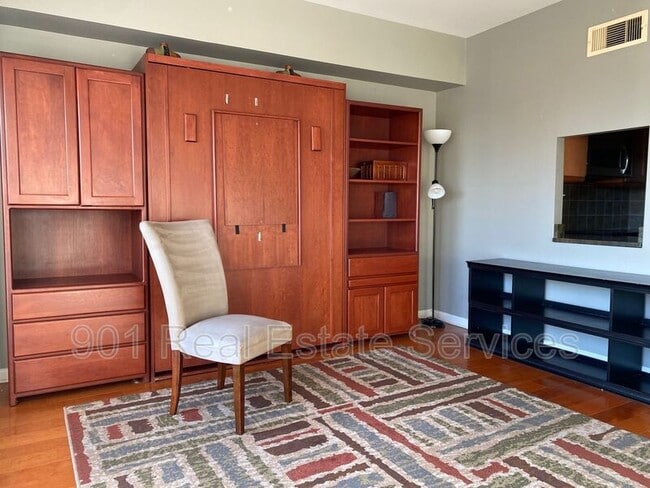 Foto del edificio - 66 Monroe Ave