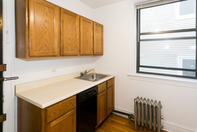 Foto del edificio - 1913 W Larchmont Ave