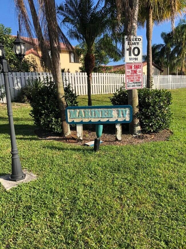 Building Photo - 6289 Lear Dr