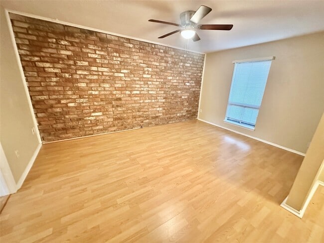 Building Photo - 3758 Laura Leigh Dr