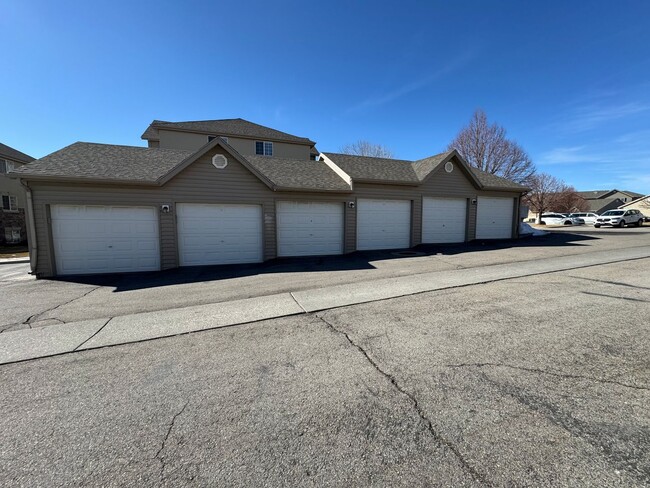 Building Photo - Ground level 3 bedroom 2 bath in Lehi!