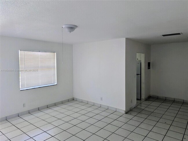 Foto del edificio - 1830 Sheridan St