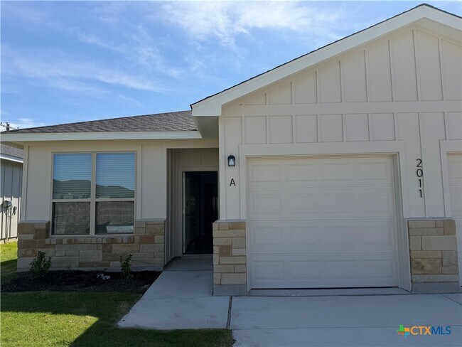 Building Photo - 2011 Bear Grass Rdg Rd