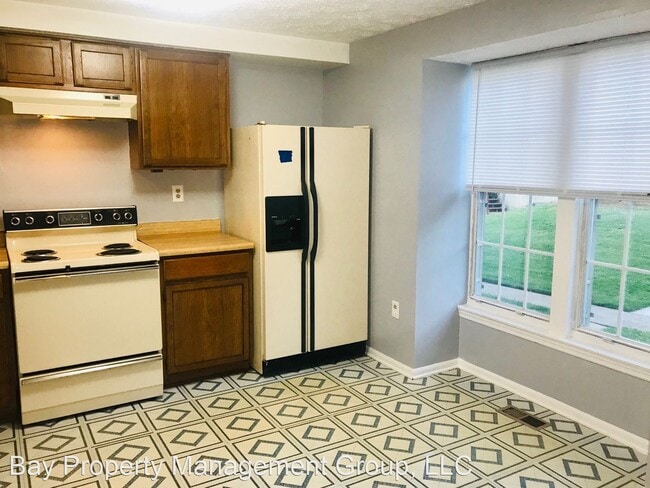 Building Photo - 2 br, 3 bath House - 205 Lodgecliffe Ct