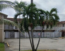Building Photo - 2560 W 60th St