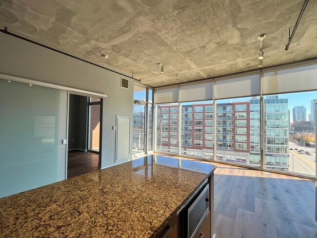 Foto del edificio - 1136 S Delano Ct W