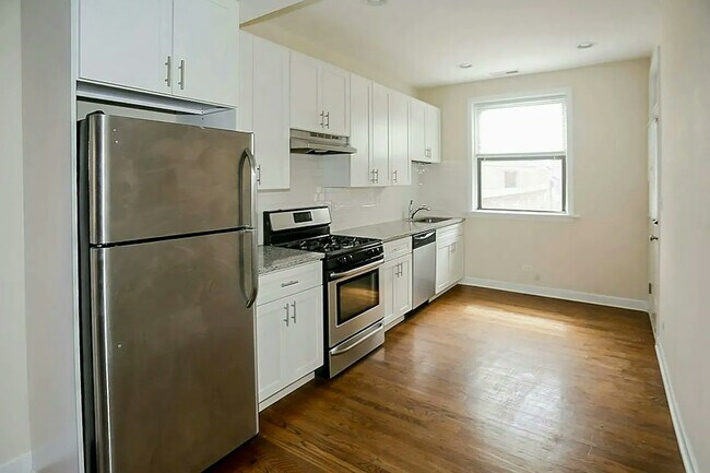 Foto del edificio - 1831 W Leland Ave