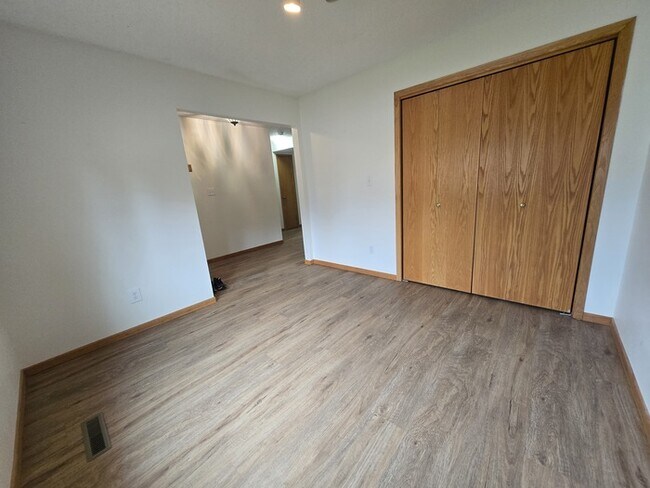 Foto del edificio - Prairie Townhomes