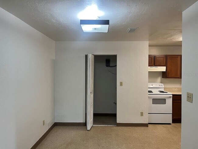 Foto del edificio - 5730 NW 25th Terrace