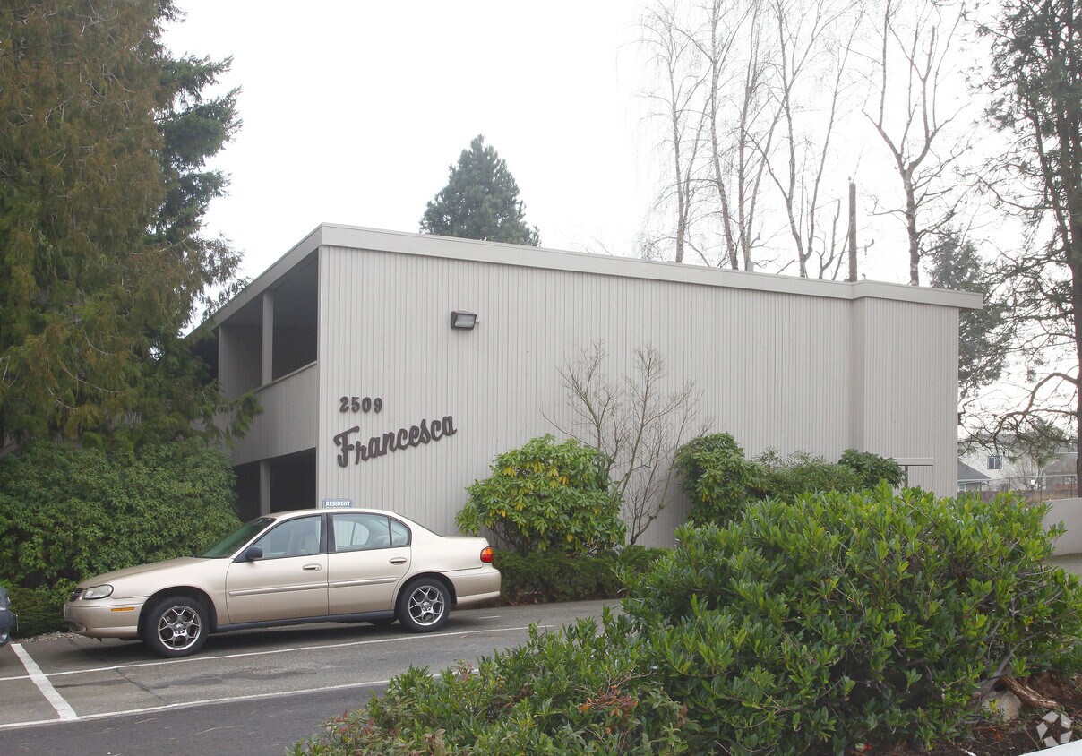 Primary Photo - 2509 N Stevens St