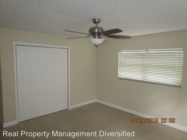Foto del edificio - 2 br, 2 bath House - 3901 SW 121st Ter