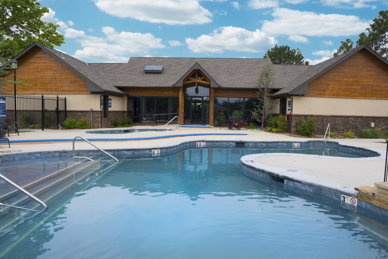 Oxford Oaks Apartments Apartments in Edmond, OK