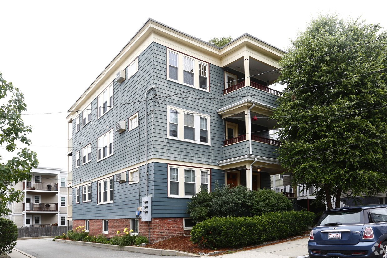 42 Lourdes Ave, Jamaica Plain, MA 02130 Apartments in Jamaica Plain