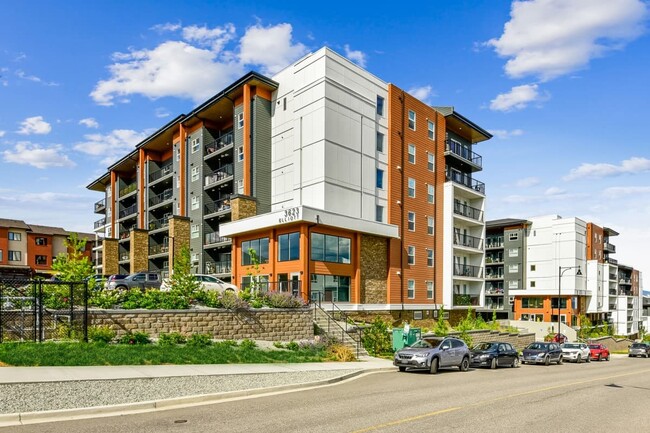 Photo du bâtiment - Lakeview Pointe Kelowna Apartments