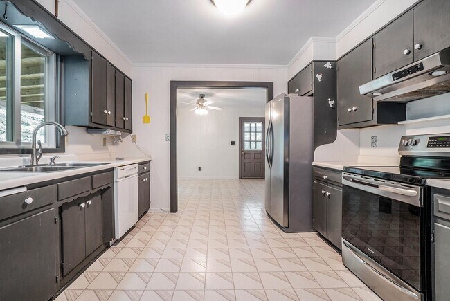 Foto del edificio - Oconee Country Living on 8+ Acres w/ Full ...