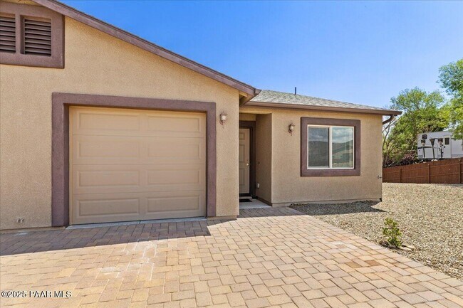Foto del edificio - 4781 N Lone Cactus Dr