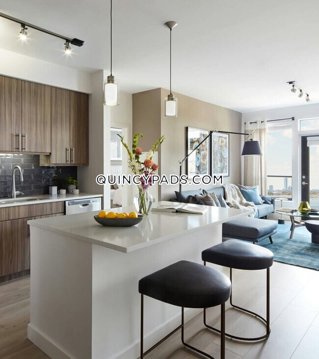 Building Photo - 552 Victory Rd.