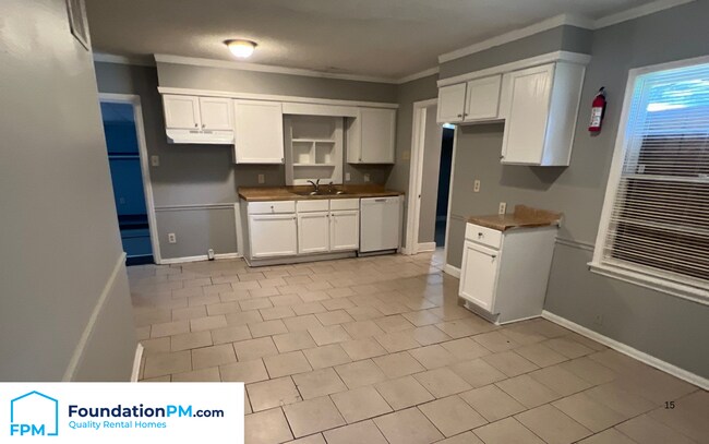 Building Photo - 5111 Darlington Dr