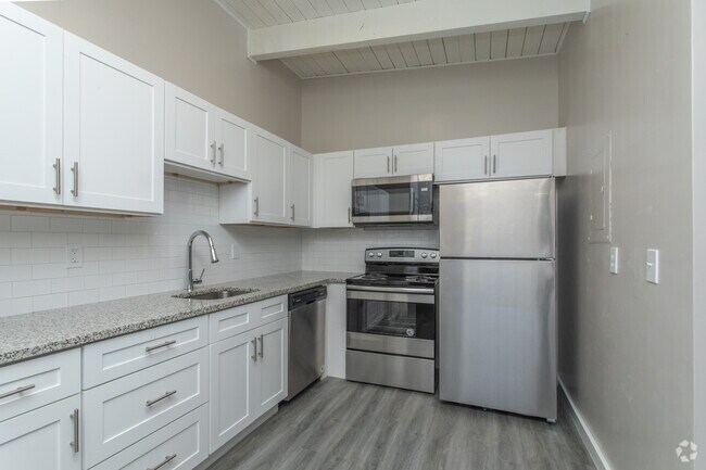 1BR, 1BA - 750SF - Parkside Apartments