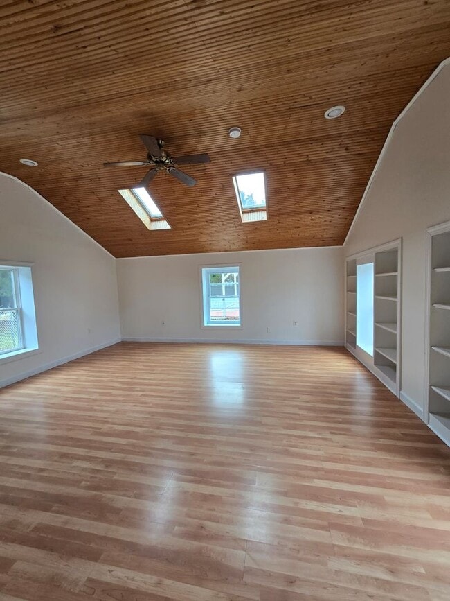 Building Photo - Spacious 4BR Ranch with 3 Living Rooms on 1.7 Acres — Howell