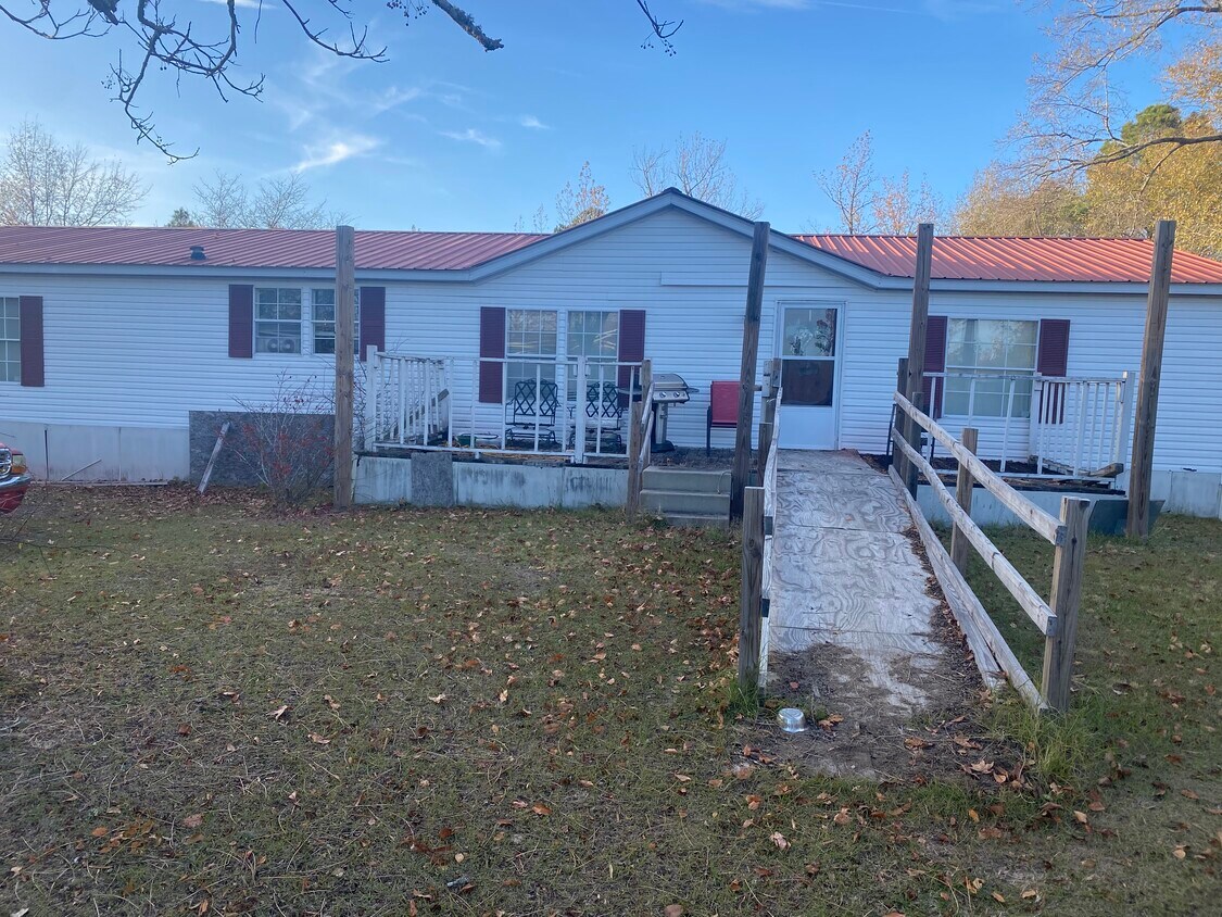 744 Stuckeytown Rd, Rembert, SC 29128 House Rental in Rembert, SC