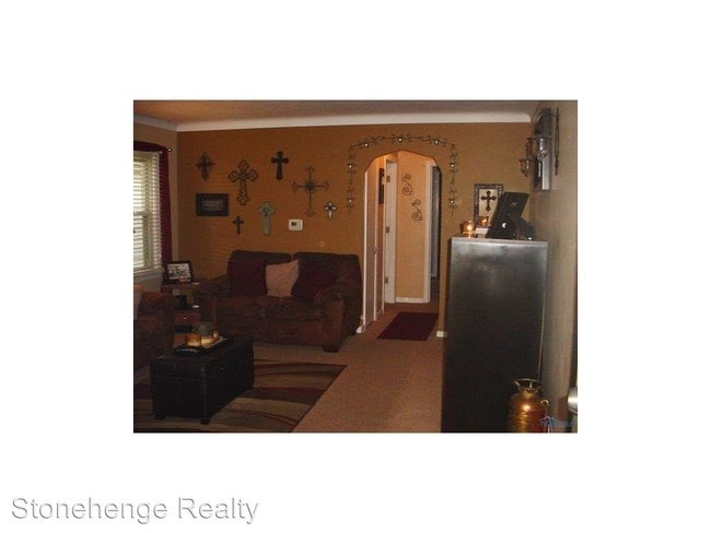 Building Photo - 3 br, 1.5 bath House - 3332 Sherbrooke Rd