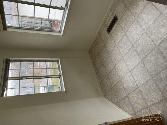Building Photo - 1676 Sierra Highlands Dr