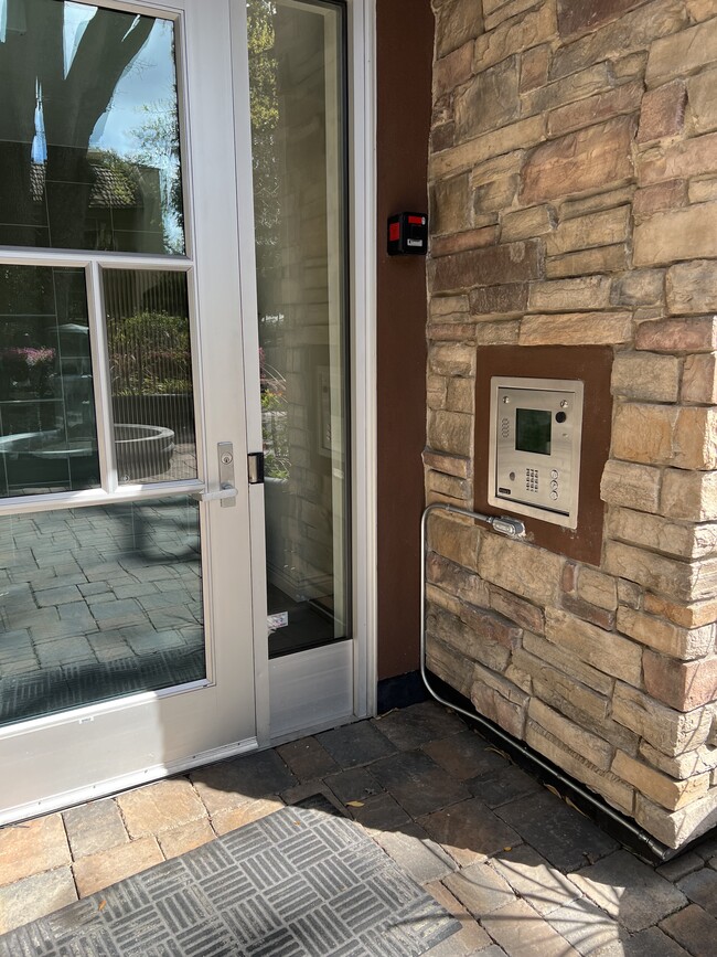Keypad - 1310 Creekside Dr