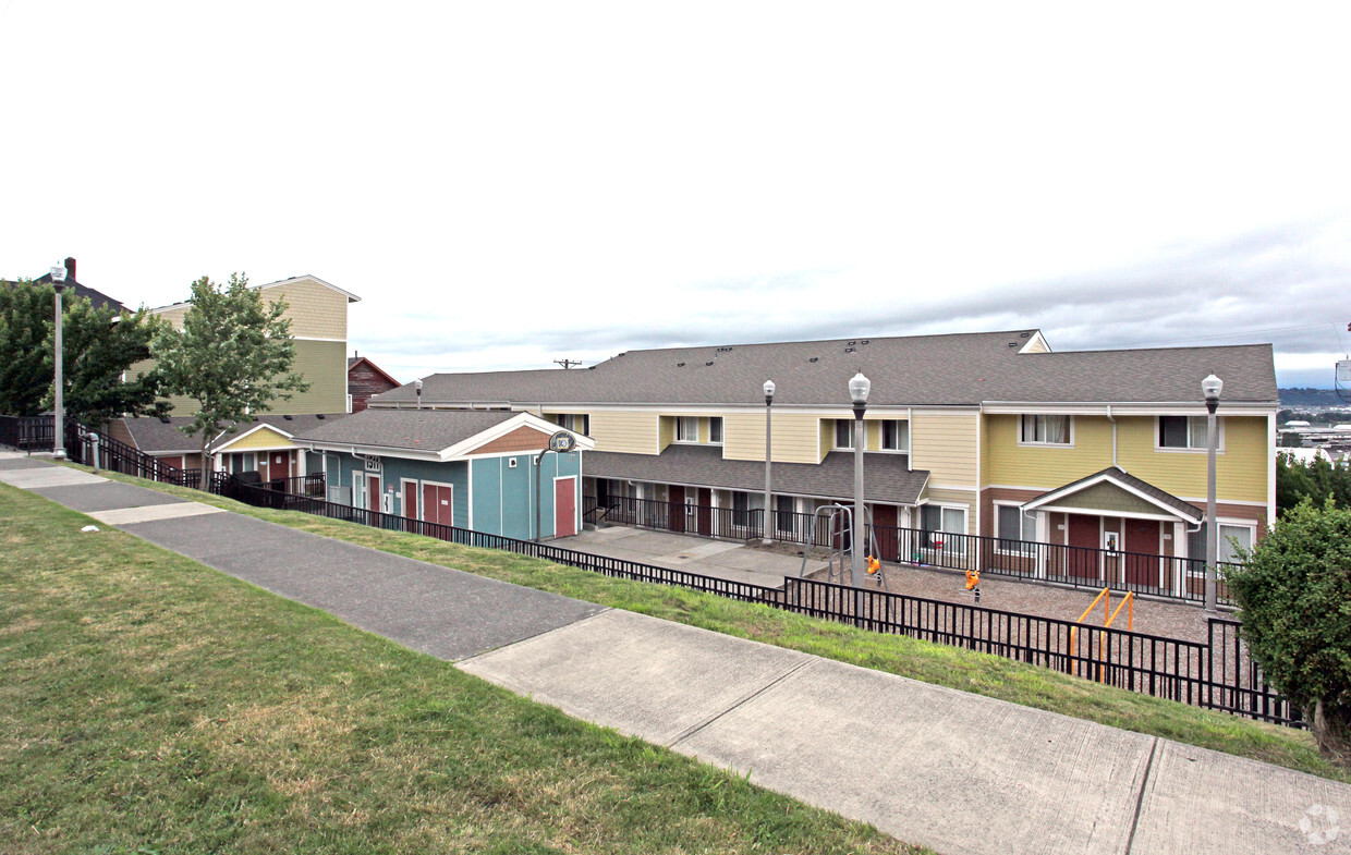 Primary Photo - Hillside Terrace 1500