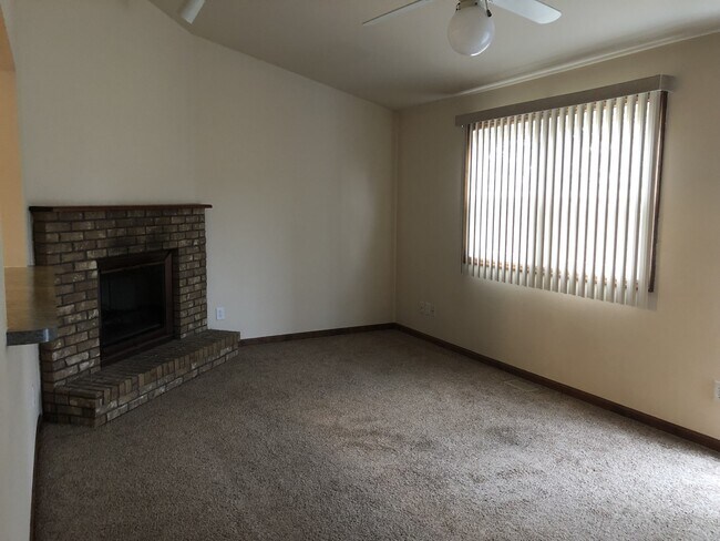 Foto del edificio - Now leasing for August 1st 2025!