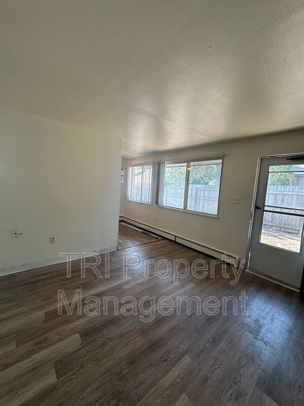 Building Photo - 2019 4th Ave