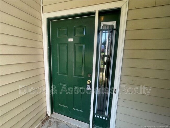 Foto del edificio - 3392-7 Galleria Drive