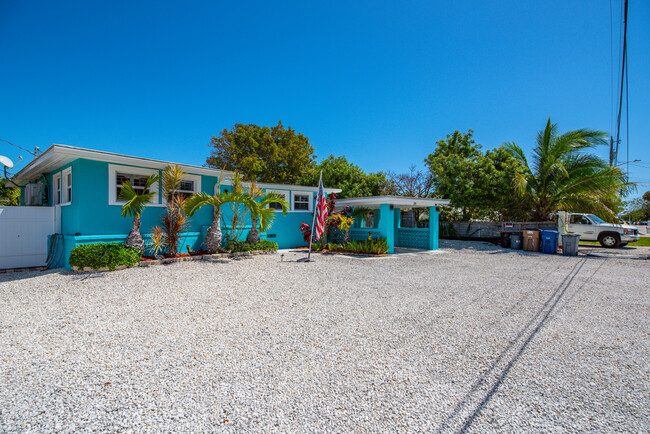 Building Photo - 24 Cactus Dr