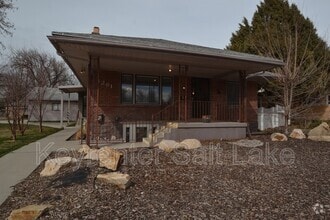 Building Photo - 1201 E Emerson Ave