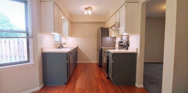 Foto del edificio - 968 Emily Ln