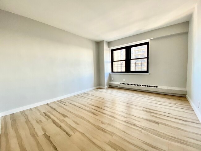 Building Photo - 111 Wadsworth Ave