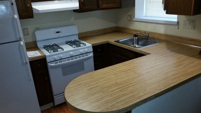 Island counter top - 1514 W Shunk St